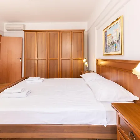 Heritage Piazza Appartement *