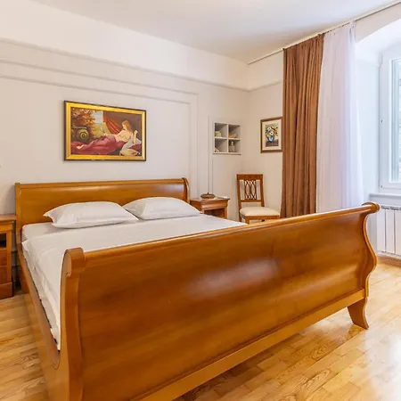 Heritage Piazza Appartement *